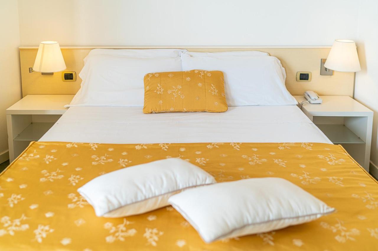 Hotel Karinzia Caorle Extérieur photo