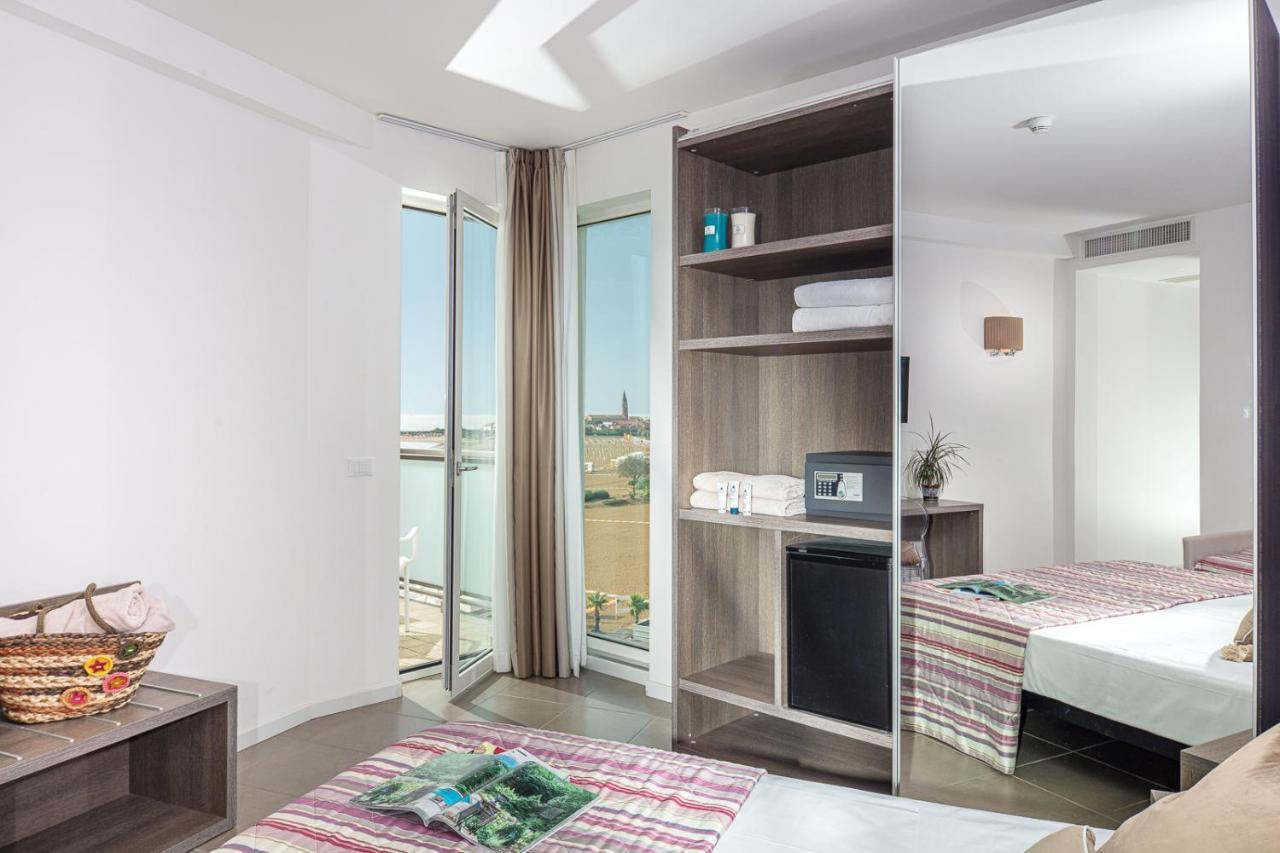 Hotel Karinzia Caorle Extérieur photo