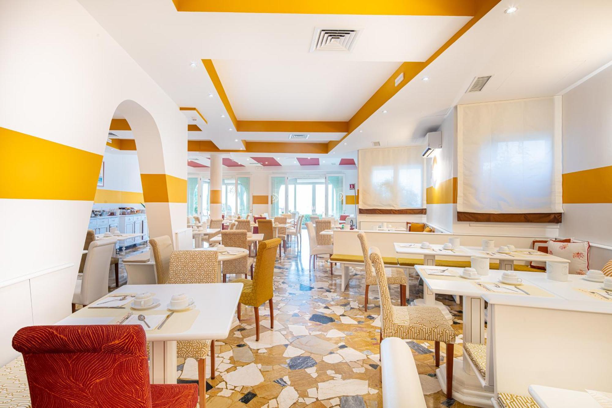 Hotel Karinzia Caorle Extérieur photo